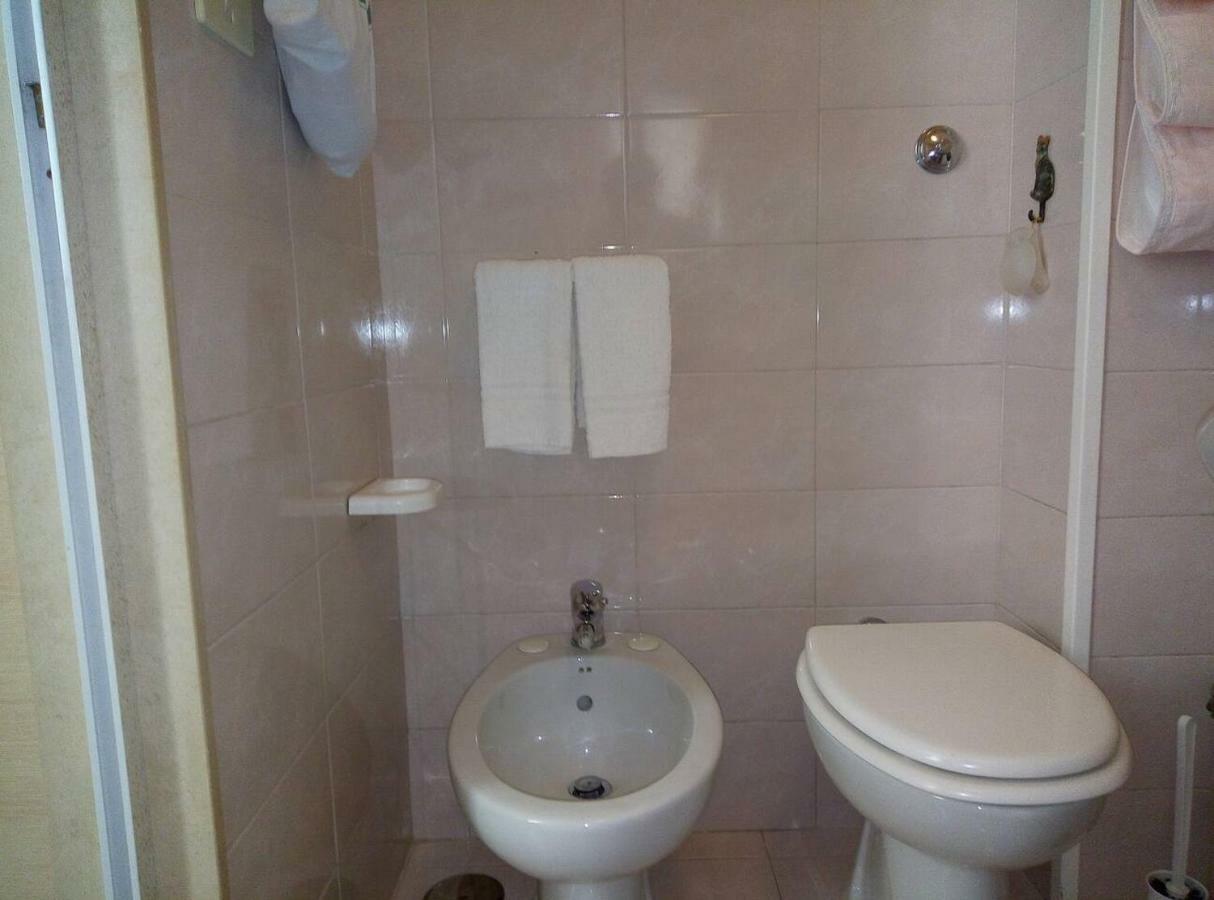 Campus House Apartment Bari Luaran gambar